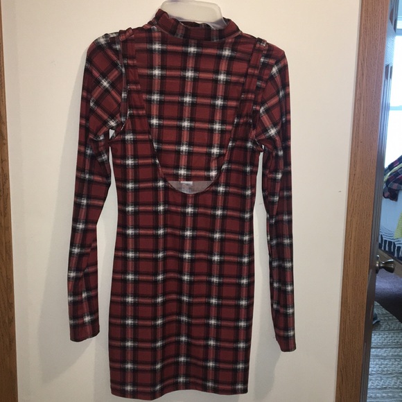 Two Piece red plaid Fashion Nova dress - Picture 2 of 4